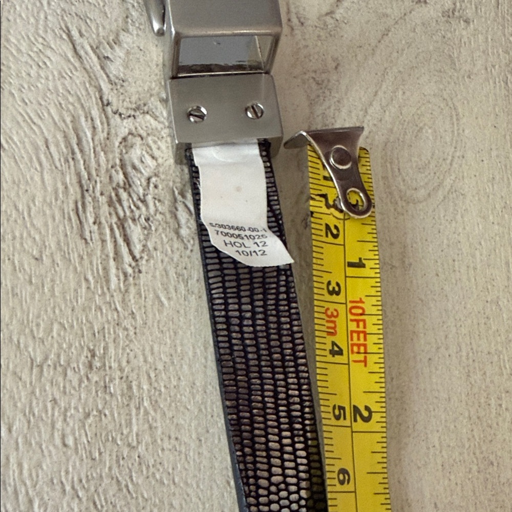 Slim Reversible Textured Belt - Picture 4 of 9